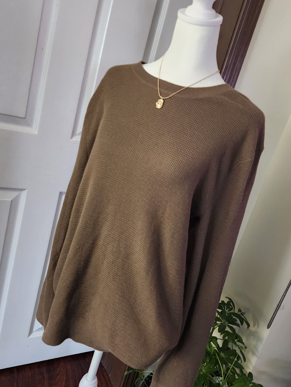 Women’s Banana Republic Lightweight Longsleeve Knit Sweater - Brown